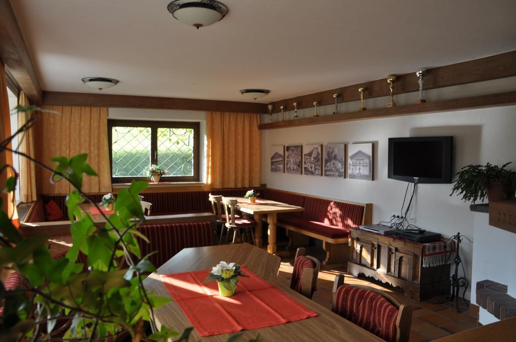 Jugend- Und Familienhotel Venedigerhof Neukirchen am Großvenediger Buitenkant foto