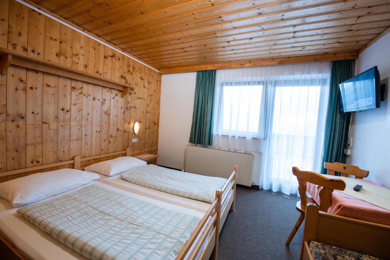 Jugend- Und Familienhotel Venedigerhof Neukirchen am Großvenediger Buitenkant foto