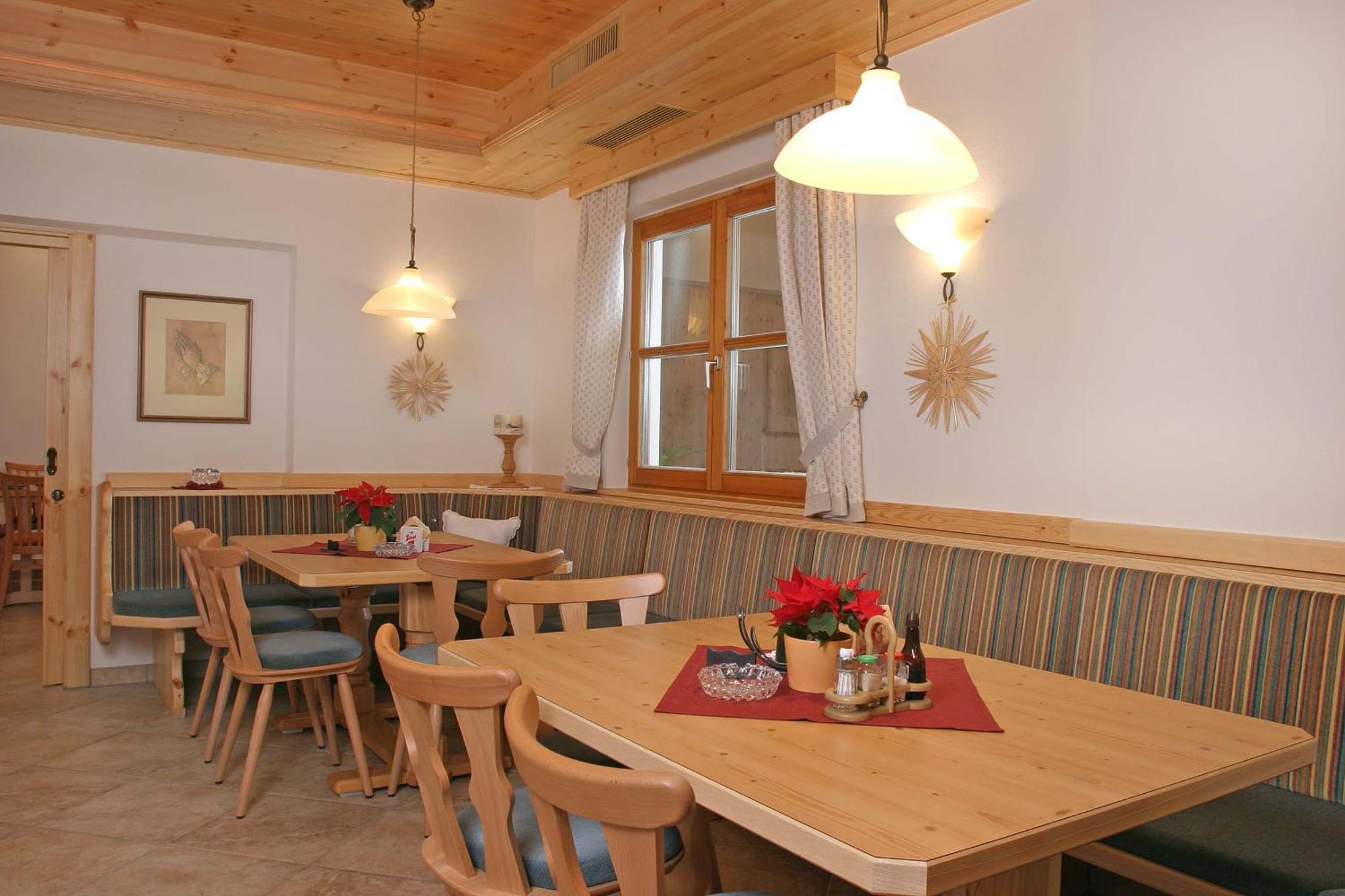 Jugend- Und Familienhotel Venedigerhof Neukirchen am Großvenediger Buitenkant foto
