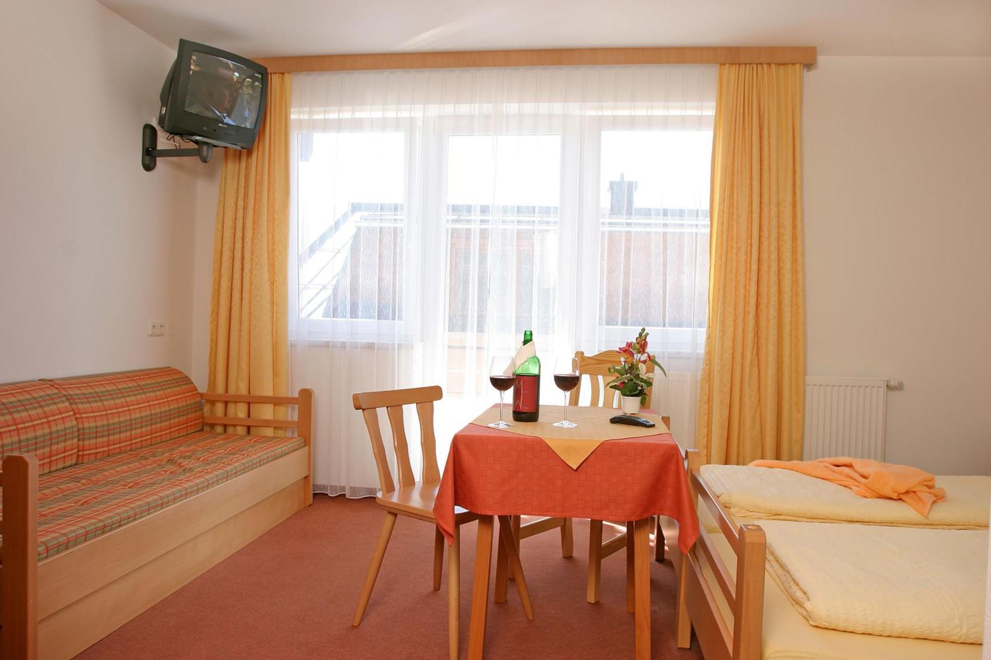 Jugend- Und Familienhotel Venedigerhof Neukirchen am Großvenediger Buitenkant foto